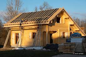 Elle est livrée en kit par module et se monte comme un légo ou un mécano en moins d'une semaine , pour une maison à ossature bois de 100. Auto Construction D Un Kit De Maison Ou De Chalet En Bois Massif