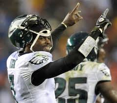 According to cdc, the average american height for men is 5′ 9″ inches (175 cm or 69 inches) and 5′ 4″ inches (162 cm or 64 inches) for women. As Eagles Michael Vick Soars Stigma Of His Conviction Fades The New York Times