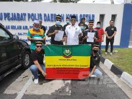 Maybe you would like to learn more about one of these? Lagi Laporan Polis Terhadap Siti Kassim