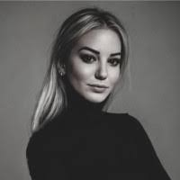 April Gariepy's Instagram, Twitter & Facebook