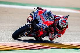 Motogp Aragon Jorge Lorenzo Snatches Pole Position At Motorland Aragon Spanish Grand Prix Motogp Racing Bikes