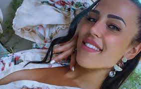 Nach ein paar stunden in der klinik, gegen 6 uhr am morgen, konnten mutter und tochter dann aber wieder nach hause, dennoch. Love Island Elena Miras Macht Neuen Freund Mit Foto Offiziell