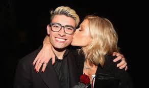 So similar that we literally did a double take. Michael Joseph Consuelos Is He Gay Know His Personal And Professional Life