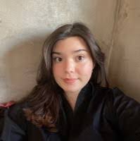 Lisa Morel's Instagram, Twitter & Facebook