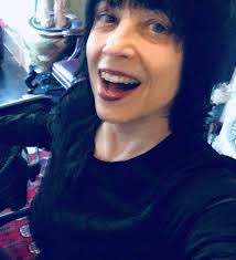 Kathi Peck's Instagram, Twitter & Facebook