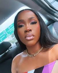 Yolande Phillips's Instagram, Twitter & Facebook