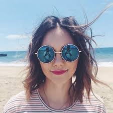 Danielle Paxton's Instagram, Twitter & Facebook