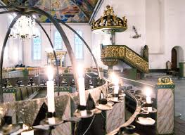 Palmesøndag feires til minne om jesu' inntog i jerusalem, da folket hyllet ham med palmeblader, ifølge johannesevangeliet kapittel 12, vers 13. Her Kan Du Se Musikkandakt Fra Oslo Domkirke Pa Palmesondag