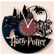 Harry Potter Hogwarts Vinyl Record Wall Clock Get Unique Kids Room Or Bedroom Wall Decor Gi Harry Potter Decor Harry Potter Room Decor Harry Potter Bedroom