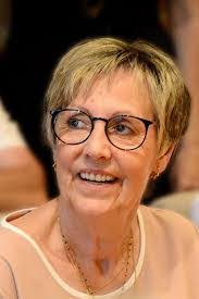 Yvette Lambert's Instagram, Twitter & Facebook