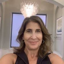 Ellen Levin's Instagram, Twitter & Facebook