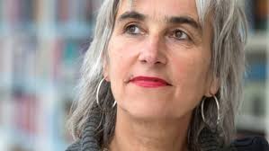 Marion koopmans kan terugkijken op 'crazy' en 'bizarre' maanden. Podcast Marion Koopmans Blikt Terug Op Twee Maanden Coronavirus