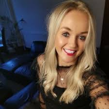 Lauren Mortimer's Instagram, Twitter & Facebook