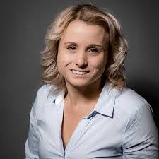 Kelly Gaul's Instagram, Twitter & Facebook