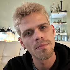 Christopher Ryan (@ChrisRyan30) • Facebook