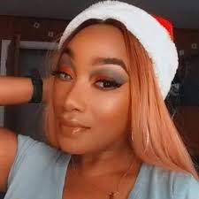 Such a beautiful scenery! I could stay out here all evening and get lost in  its beauty!🧡🤗