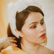 Odette Gutierrez's Instagram, Twitter & Facebook