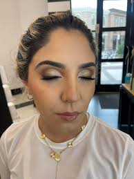 Merry Christmas and Happy New years Guys!🥳 ❗️I have availability for  Makeup appointments