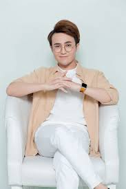 Lần đầu lộ diện sau lùm xùm " open relationship", Huỳnh Lập đã sẵn sàng  comeback?