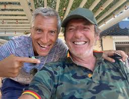 Photo : Jean-Luc Reichmann et Nagui sur Instagram. Le 27 juin 2022. -  Purepeople