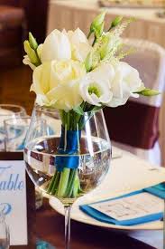 Blumendeko Im Glas Selber Machen Hochzeitstisch Tischdekoration Hochzeit Blumenschmuck Hochzeit