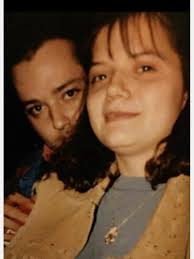 I miss Amy so much she was only 19 when passed I hate cancer it destory ppl  life's 😭