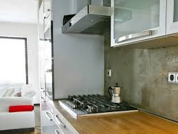 En s&p te ofrecemos diversas soluciones para garantizar una correcta extracción del aire viciado y vapores de las cocinas domésticas. La Campana Extractora En La Cocina Tipos Y Funcionalidades Murelli Cucine