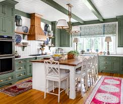 Paint color for small kitchen with oak cabinets. 25 Best Kitchen Paint And Wall Colors Ideas For Popular Kitchen Color Schemes 201