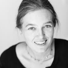 MEET THE ARTIST: LARA CALL GASTINGER (@laragastinger) Lara Call Gastinger  is an artist and botanical illustrator from Charlottesville, Virginia and  was the chief illustrator of the “Flora of Virginia,” a botanical reference.