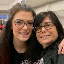 Eliana Watt (@elianadwatt)