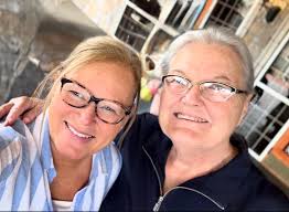 Annette Middleton Tomlinson...