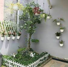 Transform your garden or outdoor space any season of the year with garden decor, unique front lawn decorations, led solar lights and so much. 45 Small Backyard Garden Decoration Furniture Placement With Plantation Great Ideas On Decorating Small Yards Productively Recabezas Design