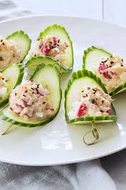 Komkommerschuitjes Met Krabsalade Leuke Recepten Recept Hapjes Krabsalade Lekker Eten