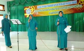 Atas dasar itulah peluang bisnis desain baju belakangan ini mulai menjanjikan keuntungan besar bagi para pelakunya. Uncategorized Soerabaia Newsweek