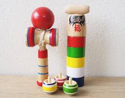 Hola, me gustaría saber qué carreras son de buena empleabilidad en japon, ya que quisiera formar parte de ese hermoso país. 25 Juegos Tradicionales Japoneses Muy Curiosos
