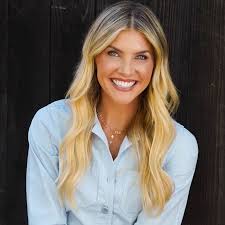 Amanda Kloots | Speaking Fee, Booking Agent, & Contact Info ...