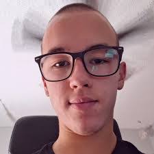 Scott Hedger's Instagram, Twitter & Facebook