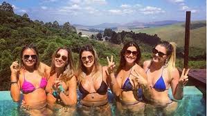 Após notícia de que trocaria o perugia pelo casalmaggiore. Mari Paraiba E Outras Jogadoras Do Minas Passam O Domingo Na Piscina E Recebem Elogios Dos Fas So Beldades Esporte Extra Online
