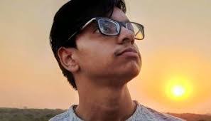 Abe Grossman's Instagram, Twitter & Facebook