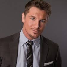 Guess who's back? Back again? It's me! After a fairly significant social  media break, it's time to catch y'all up