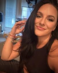 Caitlyn Becker's Instagram, Twitter & Facebook