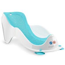 Perfect from newborn to 6 months of age or 9 kg (20 lbs), your little one will be gently cradled by our ergonomic shape leaving parents' hands free to wash and play. Angelcare Soft Touch Mini Bath Support Aqua
