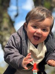 NOTA DE FALECIMENTO Comunico com pesar e a pedido de familiares o  falecimento de Eduardo Lucas Baschera, ocorrido nesta terça-feira, o  velório é na capela mortuária a hora da missa será hoje