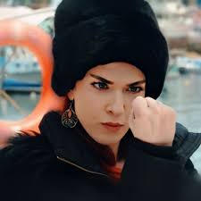 Yildizin Duygularini Disa Vurma Sekli Yildiz Kuzeyyildizi Yildiz Unluler Kendin Yap Sac