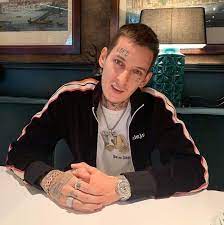 images?q=tbn:ANd9GcRarDTRfDHY0FbHvaV_UiQ