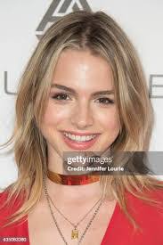 Jennifer Laine's Instagram, Twitter & Facebook