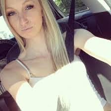 Tara Borden's Instagram, Twitter & Facebook