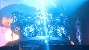 In a statement widely reported by us media, his family said he died peacefully in his sleep on monday. Slipknot 2012 360 Rotating Drum Kit Aaa Youtube