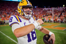 College Football Chaos! Top 25 Rankings SHOCKED After Week 1! - Imagen principal del artículo