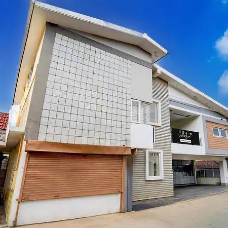 ᐉ COLLECTION O CHARING CROSS OOTY APARTMENT ᐉ Apartments Right By Ooty Lake